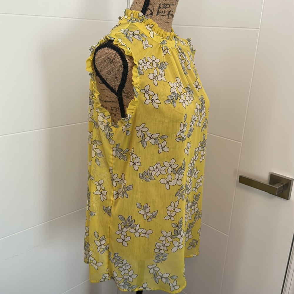 Who What Wear Blouse - Picture 2 of 2